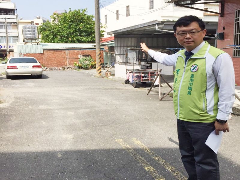 新營區博愛街道路開闢工程，在市議員李退之爭取下，台南市政府工務局同意編列經費施工。