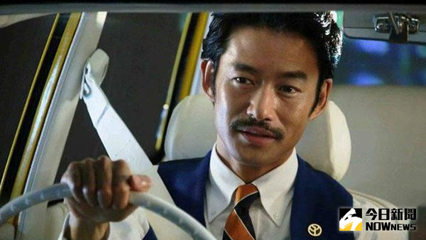 ▲竹野內豐演出新戲《型男的時光之旅》。（圖／翻攝自推特）