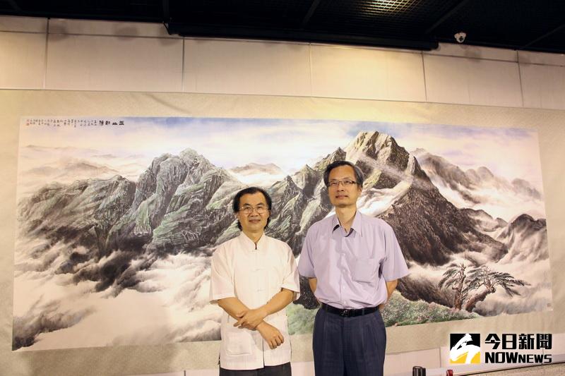 ▲林清鏡書畫創作展(林教授-左、尹彙武館長-右)。（圖／記者鄧富珍攝）