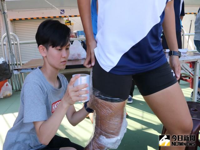 弘光科技大學物理治療系應屆畢業生物理治療師考照率58.8%創新高，比  今年全國考照率高出28.35%，更較去年提升22.04%，這是大家一同努力始  能刷新記錄。記者陳榮昌／攝