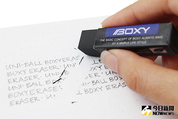 ▲橡皮擦屑怎玩？神人作品讓人瘋狂。（圖／翻攝自Dcard）