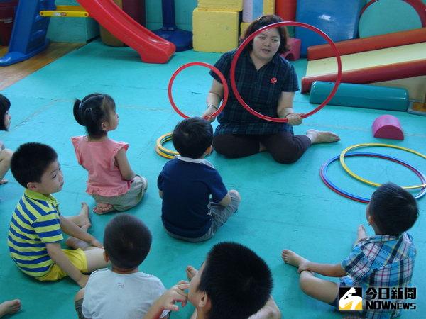 社會局早期療育發展中心 與家長共同關心慢飛天使