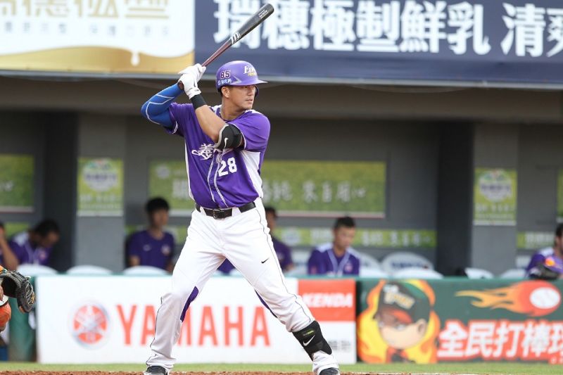 ▲高國輝加入50萬元俱樂部。（圖／義大犀牛提供）