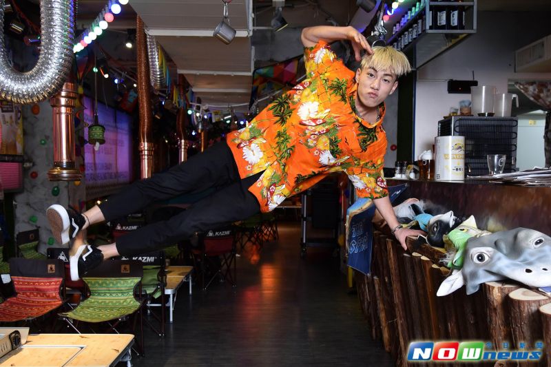 ▲Casper因為愛跳舞和嘻哈音樂，結識不少韓國藝人，成為好朋友。（記者林柏年攝，2016.09.26）