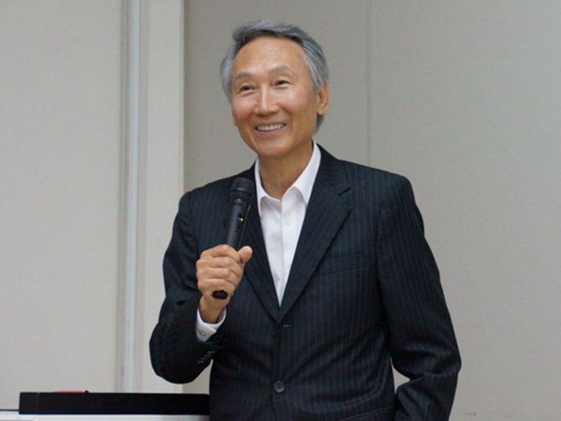 ▲胡正明院士談創新「解決問題」就是「創新」。