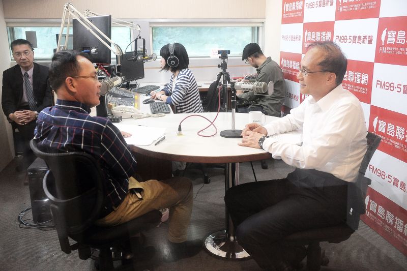 ▲針對前駐日代表許世楷，日前批評行政院長林全因為「沒有根」，管理不好國家。林全1日接受廣播訪問時強調，台灣就是我的根。（圖／行政院提供，2016.11.01）