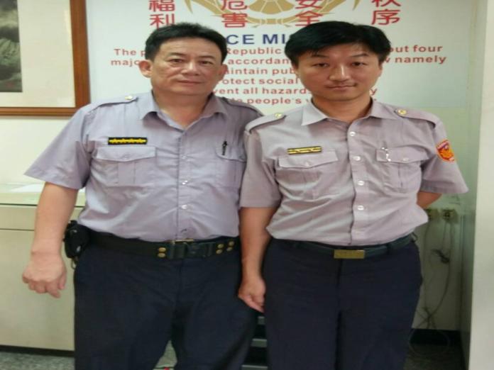 麻豆分局下營分駐所所長劉志強（右）陞任台南市警局督察室警務正。