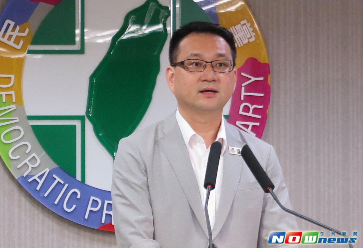 ▲民進黨發言人阮昭雄主持中常會後記者會。（圖／記者彭媁琳攝,2016.07.13）