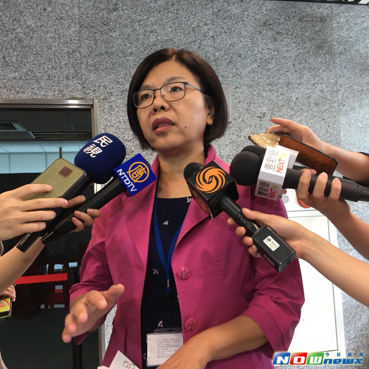 ▲不當黨產處理委員會發言人施錦芳指出，明年2月舉行救國團產權聽證會，歡迎前副總統吳敦義參加。（圖／記者彭媁琳攝）