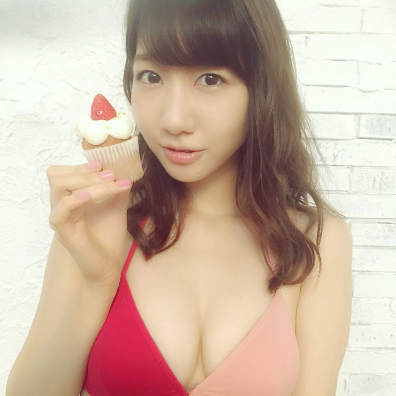 ▲柏木由紀身材意外超有料。（圖／翻攝自推特）