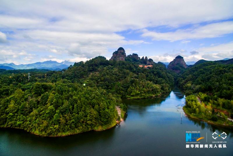 航拍廣東五指山，看丹霞「五奇八景」。
