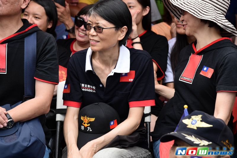 ▲周美青到場觀禮 。（圖／記者林柏年攝，2016.06.12）