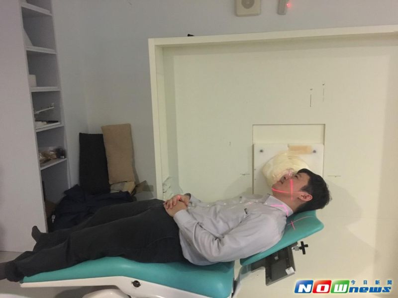 ▲硼中子捕獲治療（BNCT）示意圖。（圖／記者吳宛縈攝,20161005）