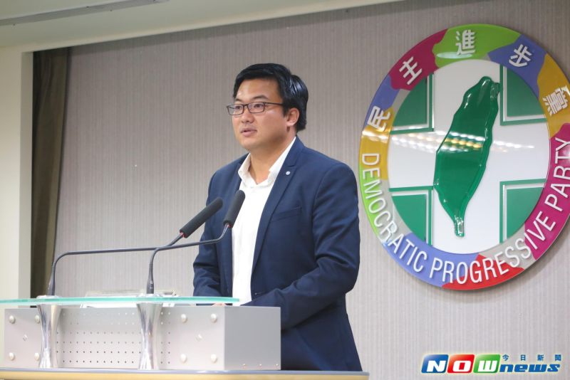 ▲民進黨發言人楊家俍指出，黨代表的維持現狀入黨綱、廢中華民國等提案，交由相關單位研議。（圖／記者彭媁琳攝,2016.08.17）