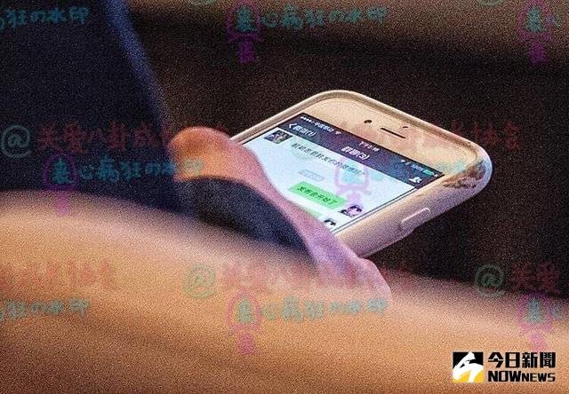 張靚穎身上長期有淤青？馮軻微信記錄細思極恐。