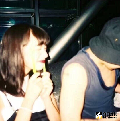 ▲GD和小松菜奈的私密照日前曝光。（圖／翻攝自微博）