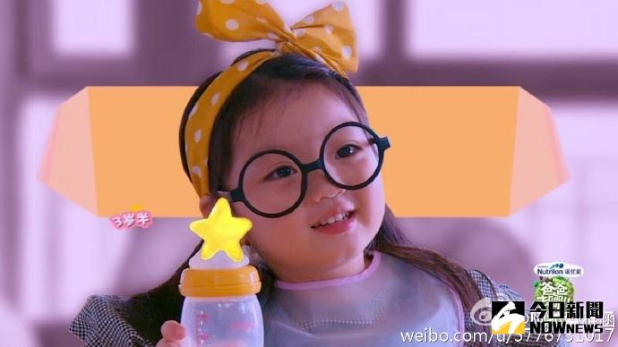 3歲小萌娃阿拉蕾走紅，生活照曝光可愛懂事。