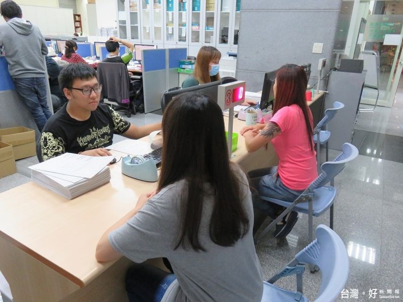 ▲新北市捷運青年住宅租金補貼已開辦了，提供青年朋友每月2,400元的租金補貼。（圖／記者黃村杉攝）