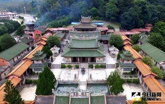 探訪閩南千年古剎三平寺。