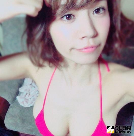 ▲菜乃花雙乳大解放。（圖／翻攝自菜乃花推特）
