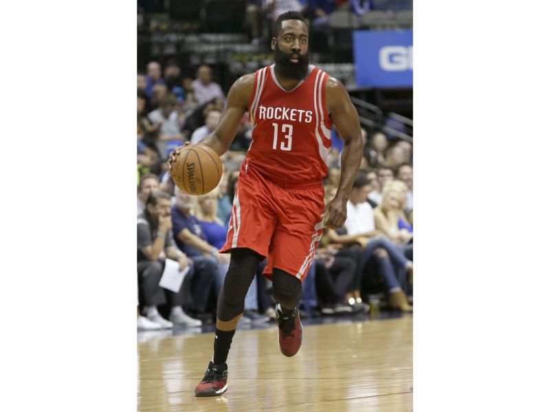 「大鬍子」James Harden用罰球絕殺達拉斯小牛。（圖／美聯社資料照／達志影像）