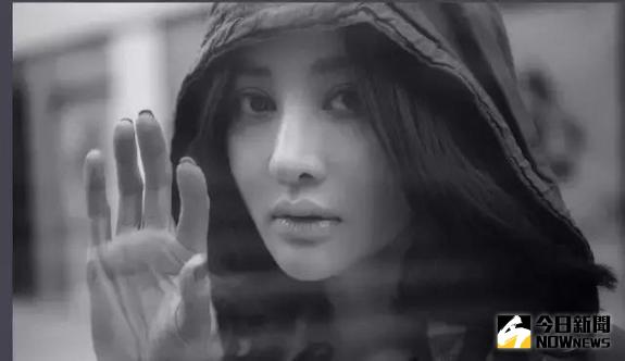 娛樂圈這10大明星，娶了自己的粉絲。