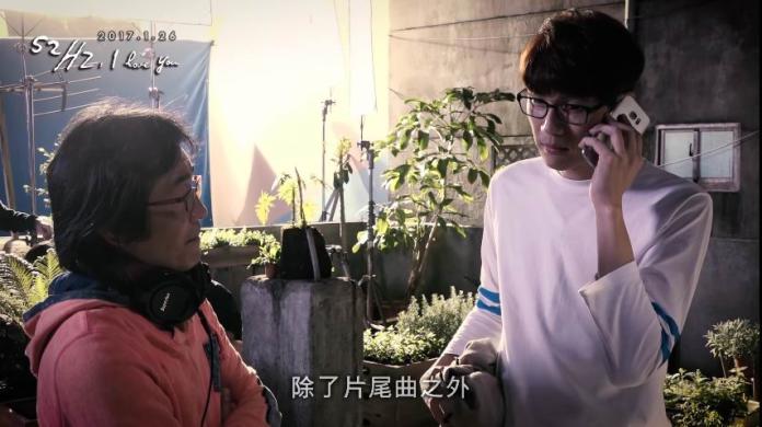 ▲魏德聖導演（左）居然也會罵人，把小玉嚇到。（影片截圖，2016.11.11）