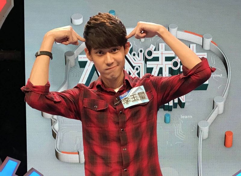 ▲李玉璽說實力非「靠爸」，坦言愛父親，但很不了解他。（圖／公視提供，2016.11.16）