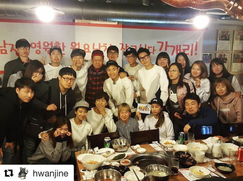 ▲《Running Man》藝人與工作人員大合照。（圖／翻攝自Gary IG）