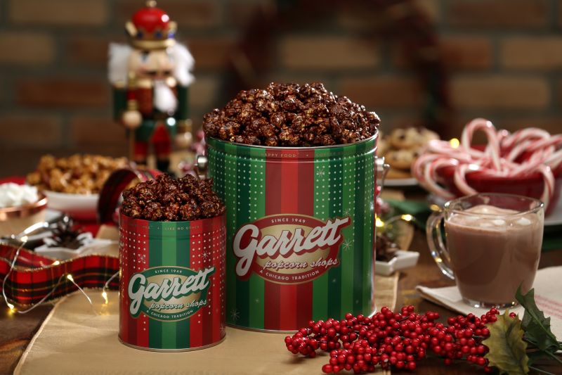 ▲Garrett爆米花12月1日將在SOGO復興館開設快閃店，並推出2016 聖誕節限定禮物桶，內含首度在台亮相的限定可可酥脆焦糖口味。（圖／Garrett提供）