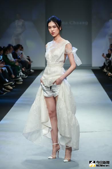 ▲台灣設計師時裝秀大玩中性叛逆優雅。（圖／公關提供）