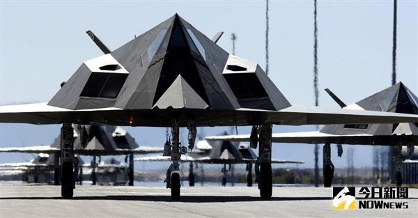 洛克希德-馬丁公司製造的F-117 Nighthawk是現代意義上真正的隱形飛機。