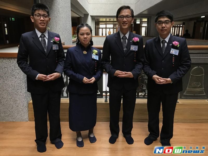 ▲證嚴法師勉慈青發大心立大願，要把佛陀的法入心，並且身體力行，這樣就能成為人間真菩薩。（圖／慈濟基金會提供）