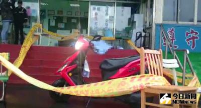 基隆市一間駕訓班謝姓女員工，26日上午被人發現遭鐵捲門壓住，已氣絕身亡。駕訓班人員表示，謝女疑似忘了拿鑰匙而折返，不慎遭鐵捲門壓死。（民眾提供）中央社記者王朝鈺傳真 105年2月26日