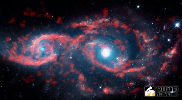 宇宙深處仿佛有一雙「回望」著人類的眼睛。