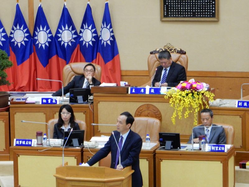 ▲周勝考、宋雨蓁、蔡葉偉、黃永昌、王建章、鄭戴麗香、宋明宗等議員針對地方建設議題提出質詢。（圖／記者黃村杉攝）。