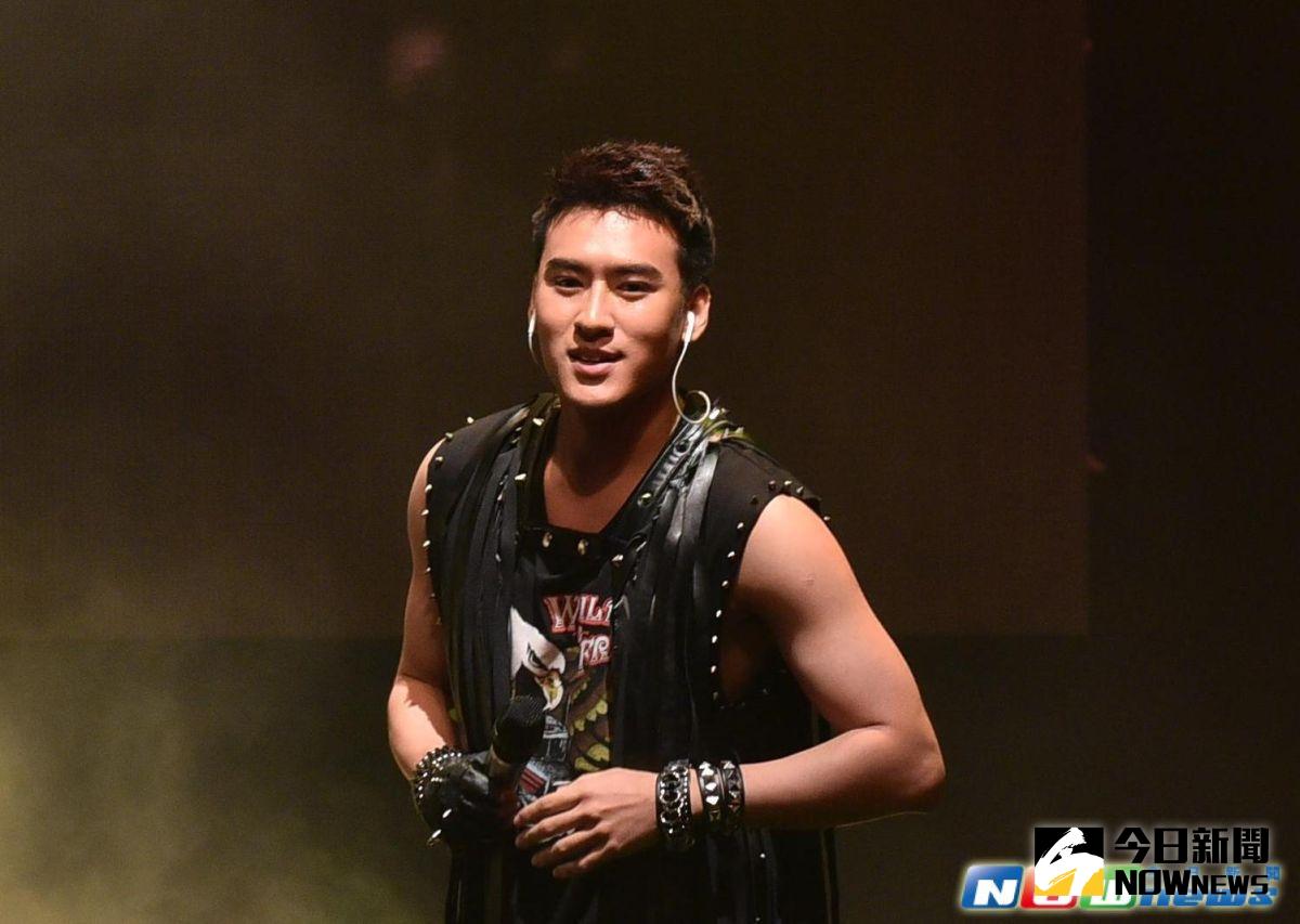 ▲沈建宏笑說在拍戲時學到很多撩妹技巧，卻被虧可以拿來用在女友身上。（圖／記者林柏年攝，2016.12.25）