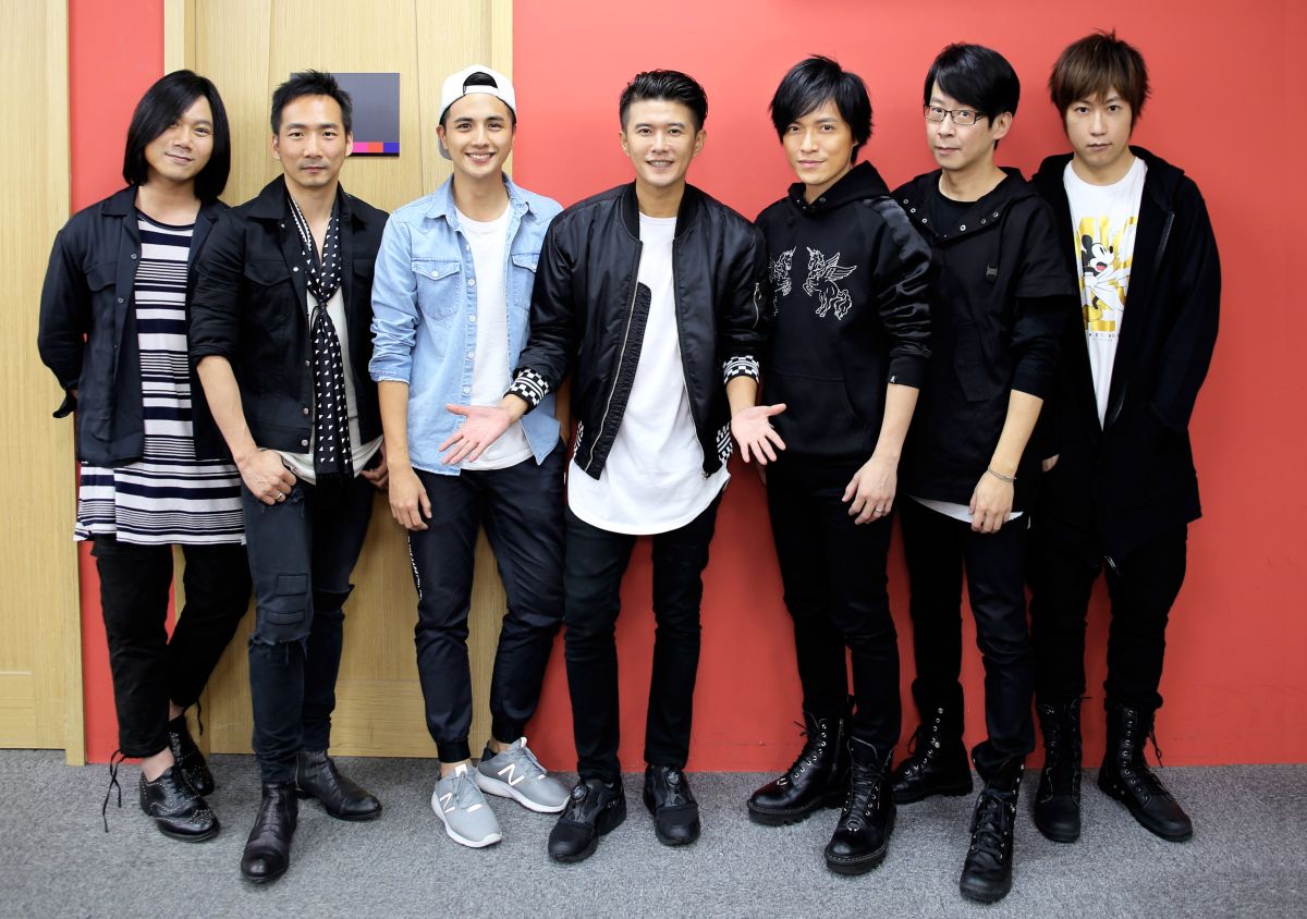 ▲五月天應援173，要他們在台上舞力全開。（圖／TVBS提供，2016.12.5）