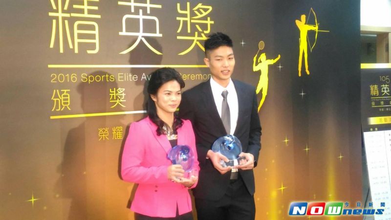 ▲本屆精英獎最佳男、女運動員獲獎者周天成和許淑淨。（圖／黃建霖攝）