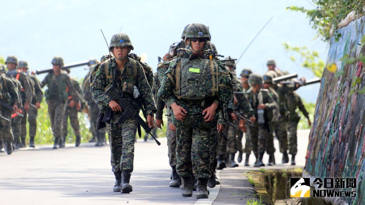 ▲海軍陸戰隊99旅步3營、66旅步2營14日上午開始展開為期5天的營教練暨長距離行軍訓練。（圖／軍聞社）