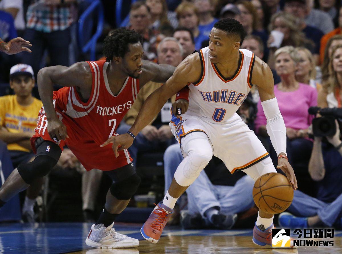 Beverley（左）今天讓Westbrook關鍵時刻吃鱉。（資料照／美聯社／達志影像）