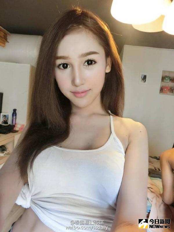 ▲泰國男校校花曝光　性感比基尼太驚人。（圖／翻攝自泰國星暹傳媒）