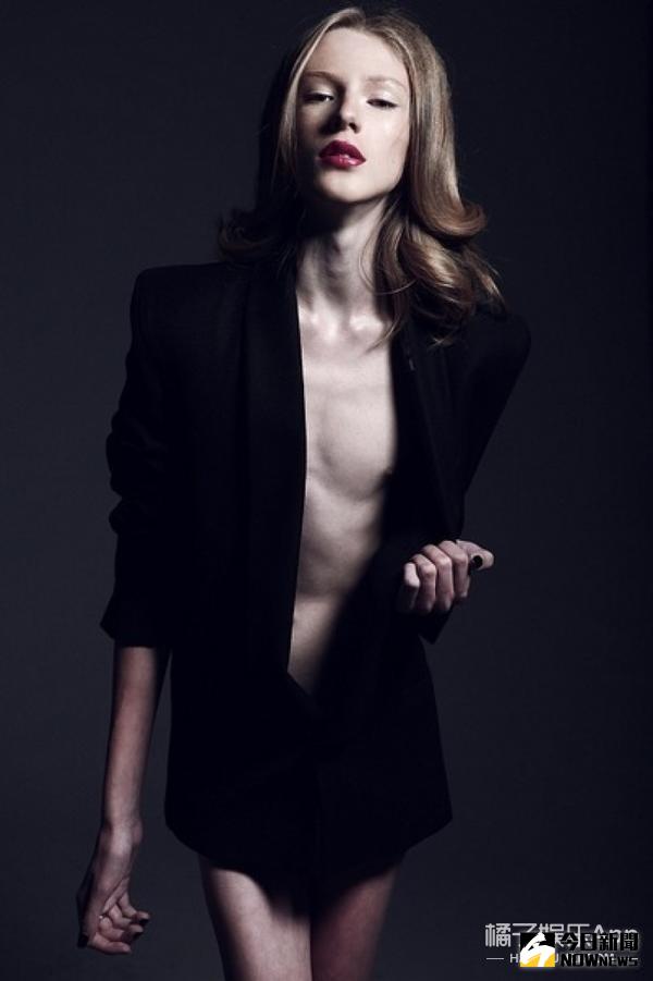 俄羅斯男模長得比女人還好看。