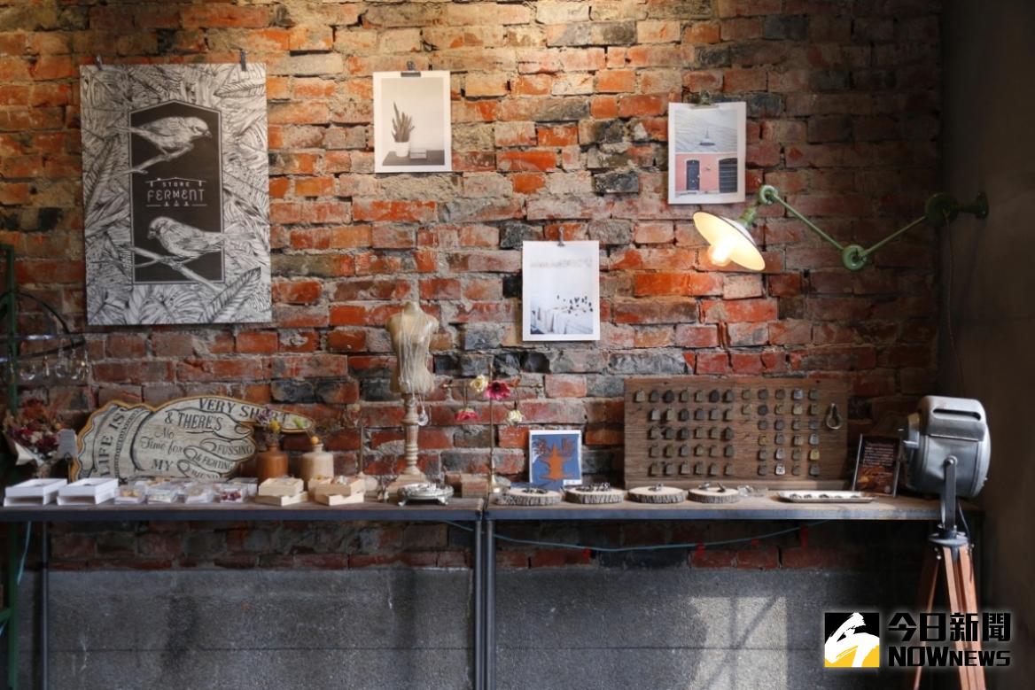 ▲《設計臺北》手冊記錄精采的臺北設計力，藉此帶領民眾走訪城市中的建築空間、老房子、風格旅店與特色店家等，近距離體驗設計的魅力，圖為Ferment Store，選自主題「選物潮」。（圖／資料照片）