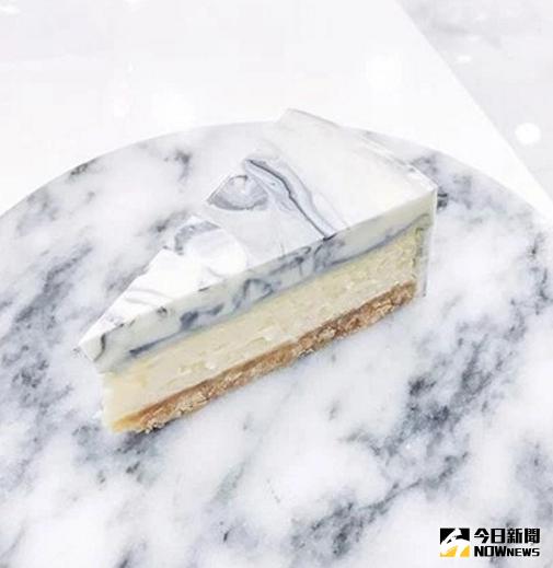 ▲大理石也能吃，甜點控必來朝聖的蛋糕店。（圖／翻攝自instagram）