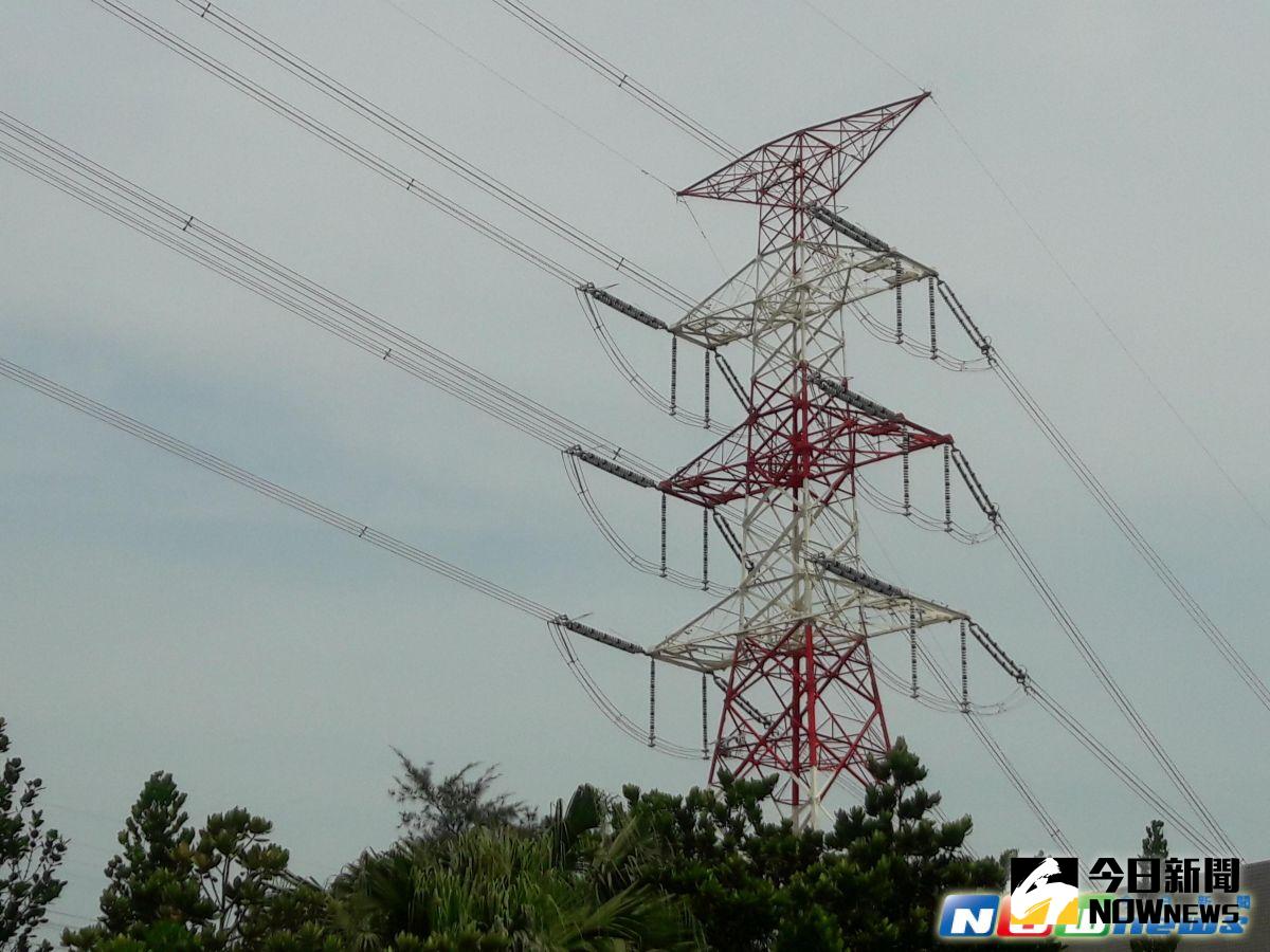 ▲吳東亮表示，台電虧損大，若漲價也是無可厚非，但站在企業立場，台灣產業要成長，必須要有安定、多元且價格合理的電力，呼籲如果有補貼可以降低漲價衝擊，盼朝野能達成共識。（圖／記者趙曉慧攝，2016.08.10）