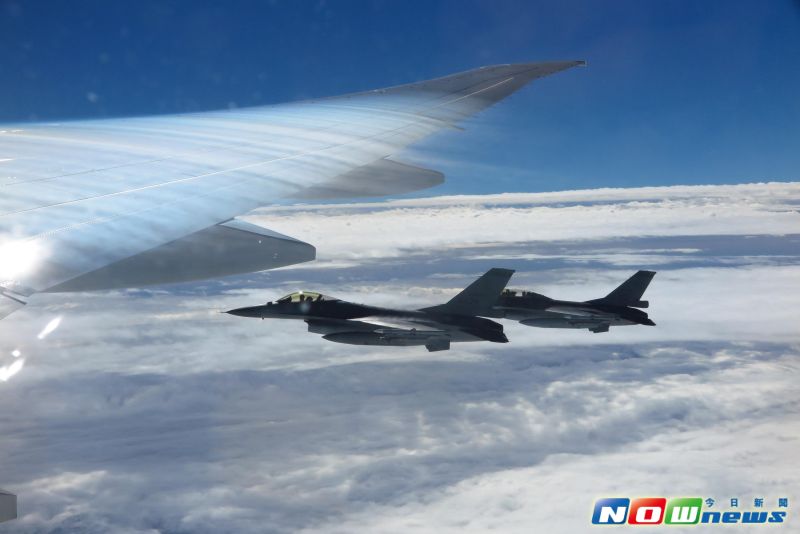 ▲空軍派遣4架F-16及2架IDF戰機執行「英捷專案」護航任務。（圖／記者彭媁琳攝,2017.1.7）