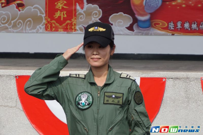 ▲陸軍首位AH-1W超級眼鏡蛇攻擊直升機女飛官陳品棻。（圖／記者呂炯昌攝影）