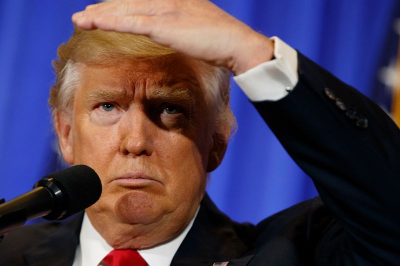 ▲美國總統川普（Donald Trump）為了「洗個舒服的澡，照顧好美麗秀髮」，簽行政命令取消對浴室蓮蓬頭水量的限制。（圖／達志影像／美聯社）