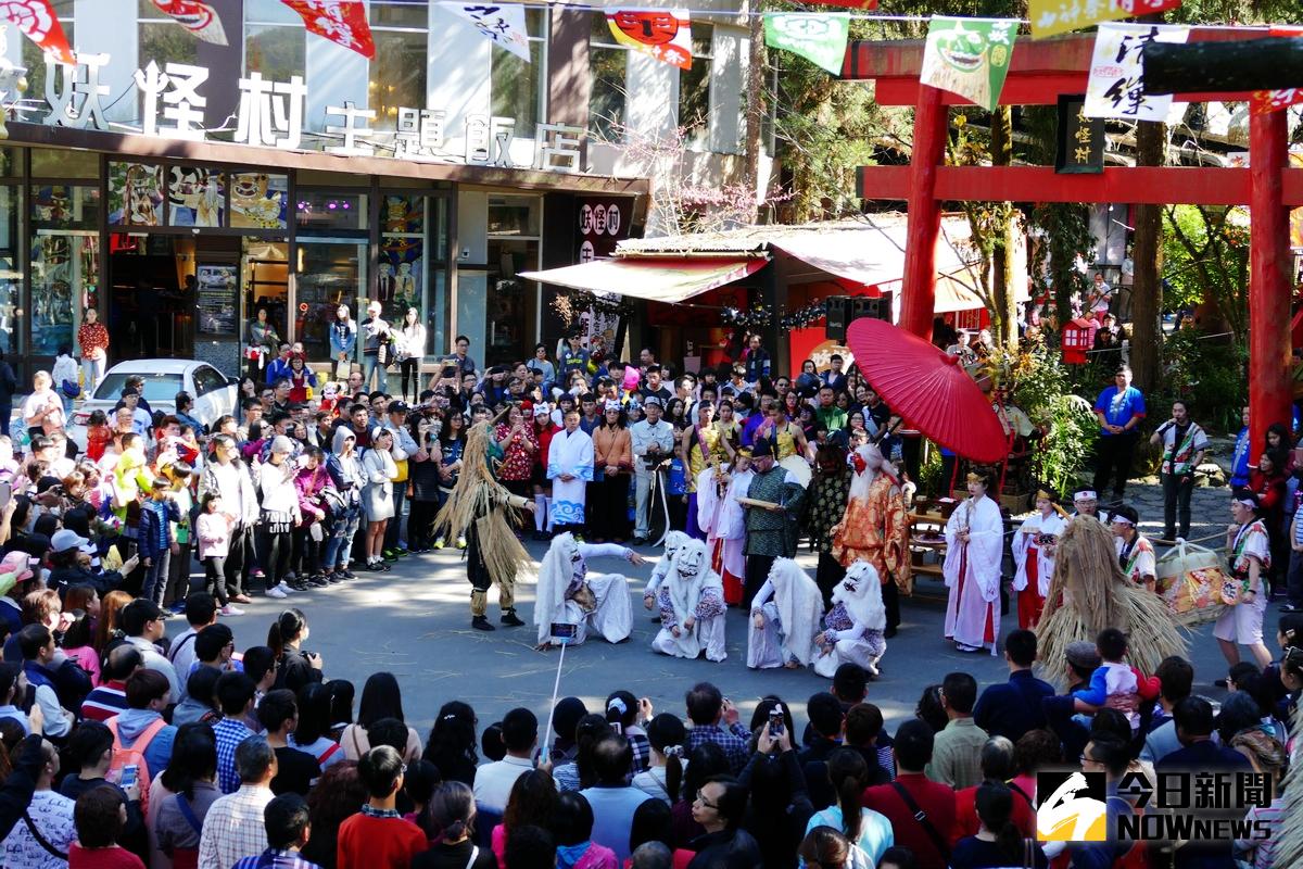 溪頭妖怪村於農曆新年期間舉辦恭迎鳳凰山神的敬天祈福祭典~山神祭活動，吸引大批遊客前往走春賞遊。